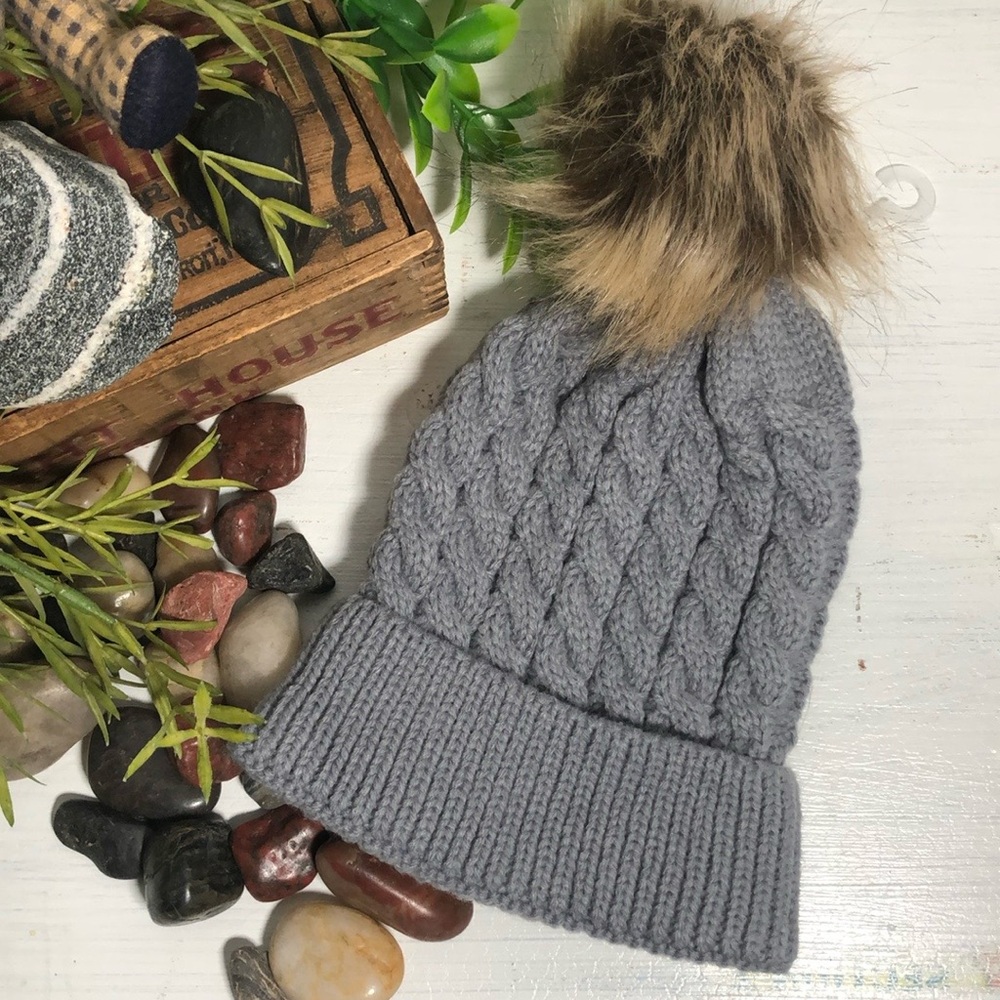 Hat Infant Toddler Knitted Stretch Hat  w/ Faux Fur NWOT 3-18 Months Gray Cable - Picture 2 of 11